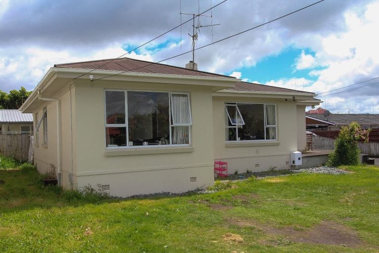 Photo of property in 8 Snead Place, Hamilton East, Hamilton, 3216