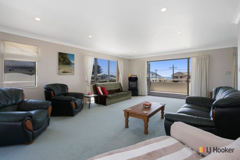 Photo of property in 10 Shaw Road, Waihi Beach, 3611