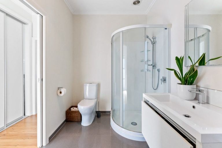 Photo of property in 384 Devon Street West, Lynmouth, New Plymouth, 4310