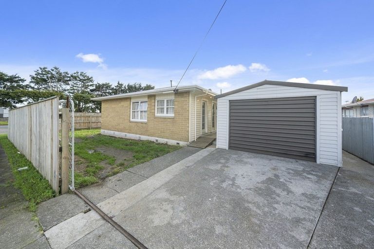 Photo of property in 36 Cambridge Street, Levin, 5510