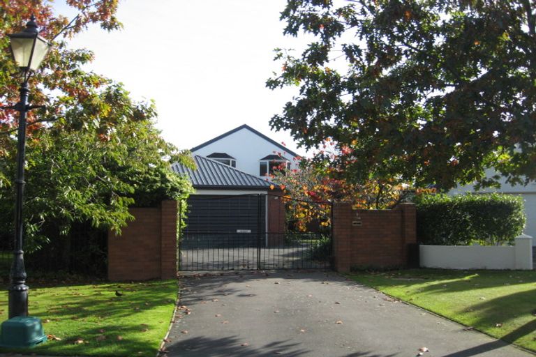 Photo of property in 10b Swanleigh Place, Ilam, Christchurch, 8041