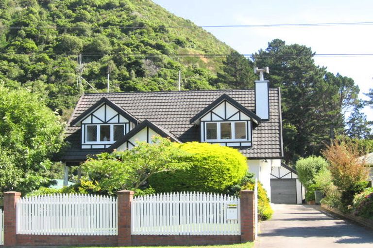 Photo of property in 28 Maymorn Road, Te Marua, Upper Hutt, 5018