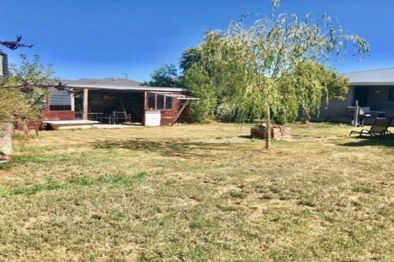 Photo of property in 5 Watkins Drive, Rangiora, 7400