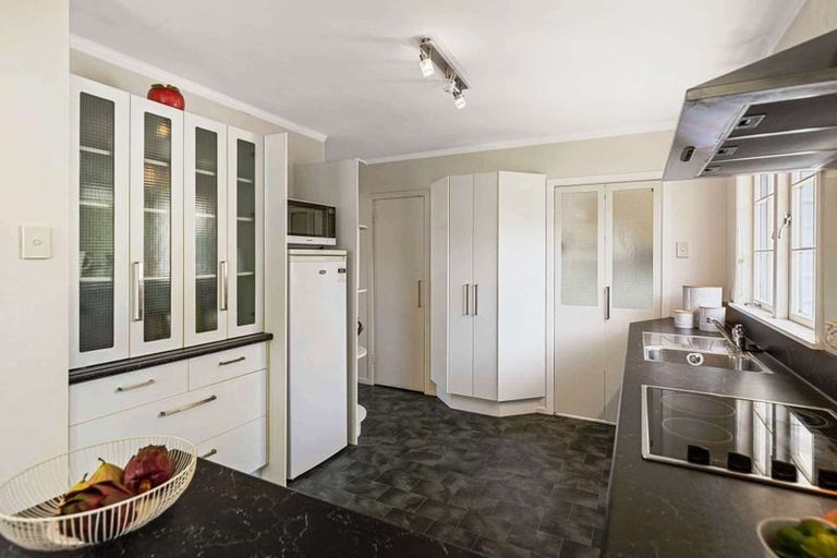 Photo of property in 73 Parkes Avenue, Saint Johns Hill, Whanganui, 4501