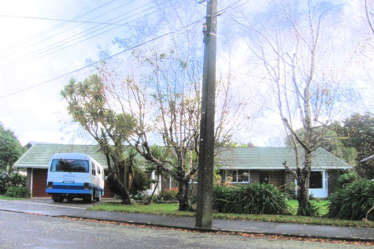 Photo of property in 25 Ruru Street, Waikanae, 5036