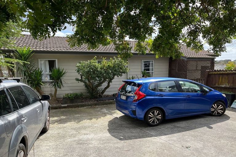 Photo of property in 22 Merida Place, Unsworth Heights, Auckland, 0632