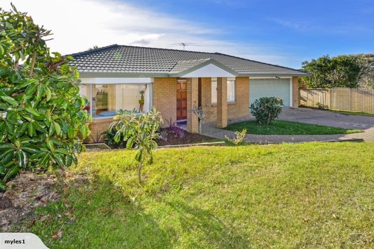 Photo of property in 12 Sophora Way, Albany, Auckland, 0632