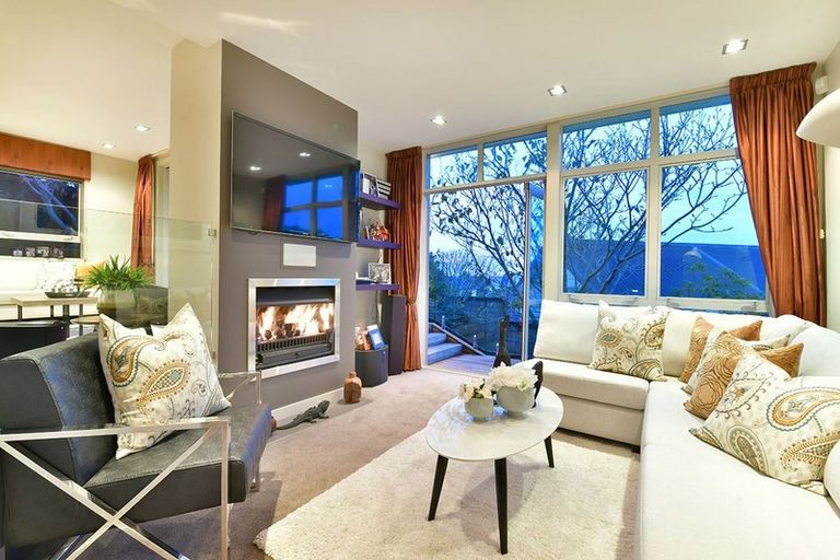 Photo of property in 83 William Bayes Place, Red Beach, 0932