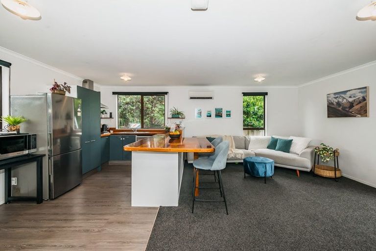 Photo of property in 3 Michael Road, Paraparaumu Beach, Paraparaumu, 5032