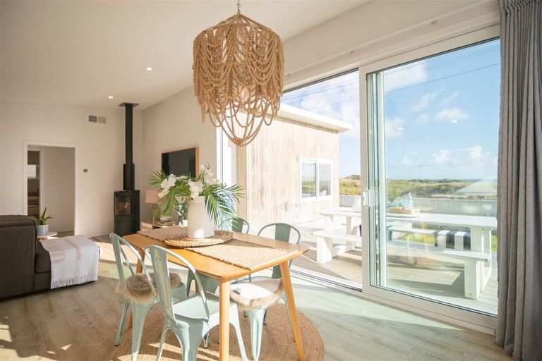Photo of property in 21 Ocean Beach Street, Foxton Beach, Foxton, 4815