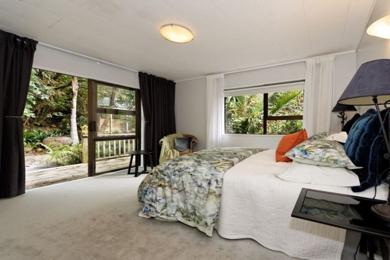 Photo of property in 45 Cornwallis Road, Cornwallis, Auckland, 0604