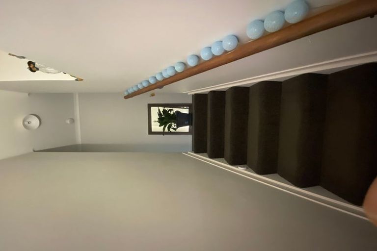 Photo of property in 57 Becker Drive, Weymouth, Auckland, 2103