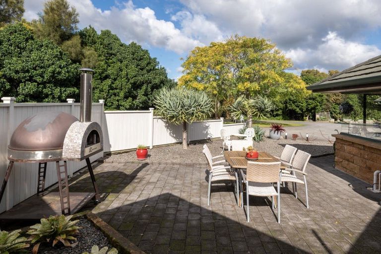 Photo of property in 384 Clifton Road, Whitford, Howick, 2571