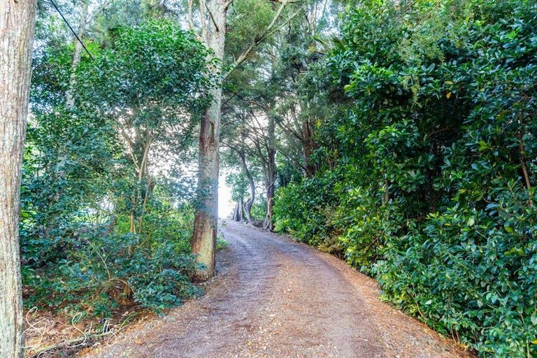 Photo of property in 105 Gorge Road, Maungaturoto, 0520