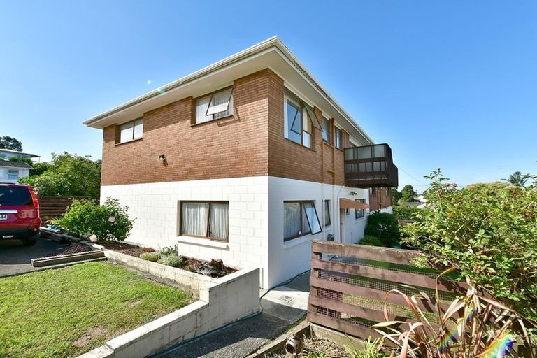 Photo of property in 1/9 Red Beach Road, Red Beach, 0932