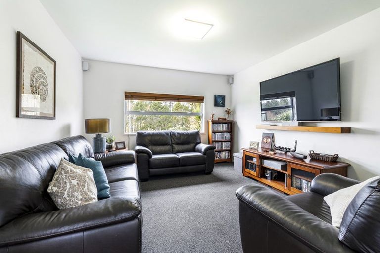 Photo of property in 225 Awai Road, Tarurutangi, New Plymouth, 4372