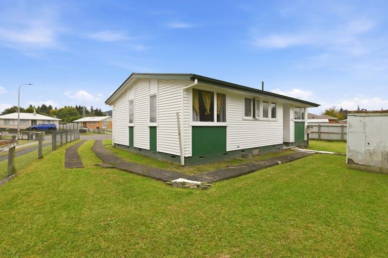 Photo of property in 6 Wing Place, Fordlands, Rotorua, 3015