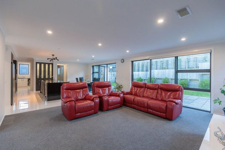 Photo of property in 50 Atherton Terrace, Churton Park, Wellington, 6037