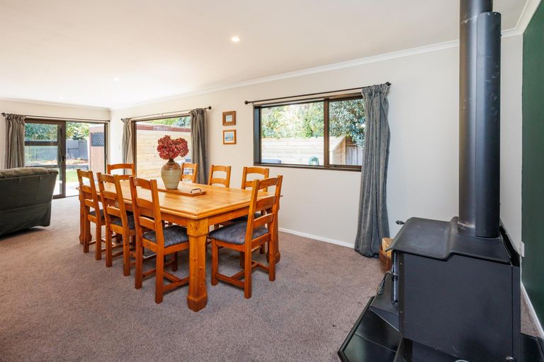 Photo of property in 15 Ashburn Lane, Awapuni, Palmerston North, 4412