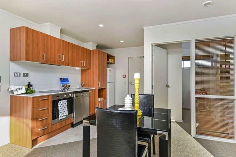 Photo of property in The Grand Apartments, 2c/4 Kell Drive, Albany, Auckland, 0632