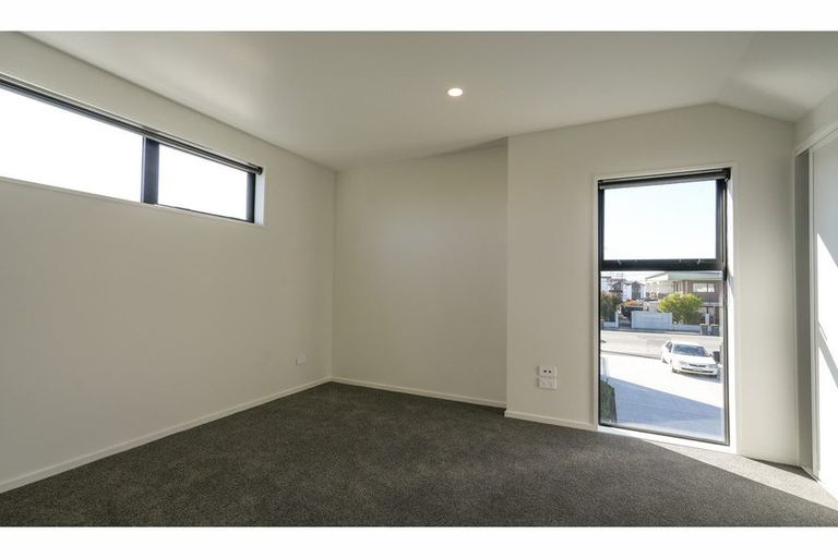 Photo of property in 4/63 Waltham Road, Sydenham, Christchurch, 8023