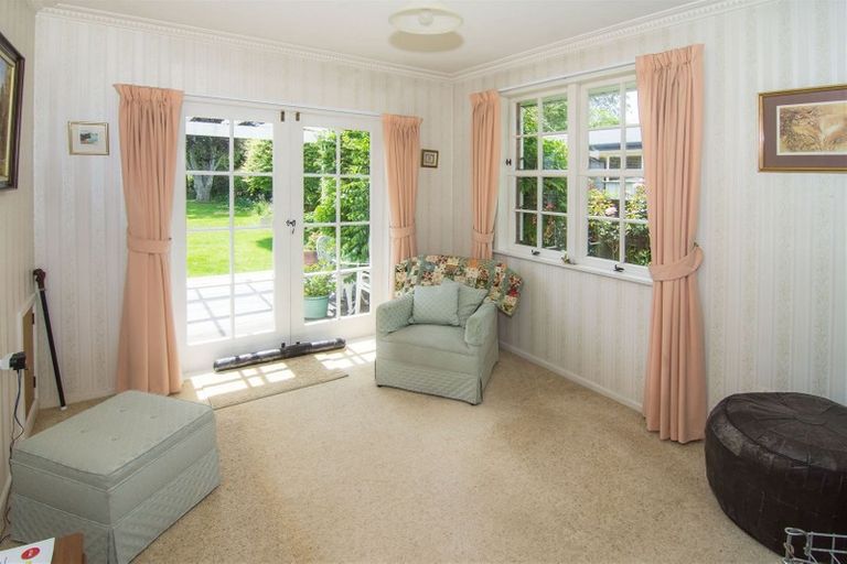 Photo of property in 12 Chamberlain Road, Masterton, 5810