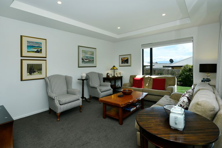 Photo of property in 28 Concordia Drive, Richmond, 7020