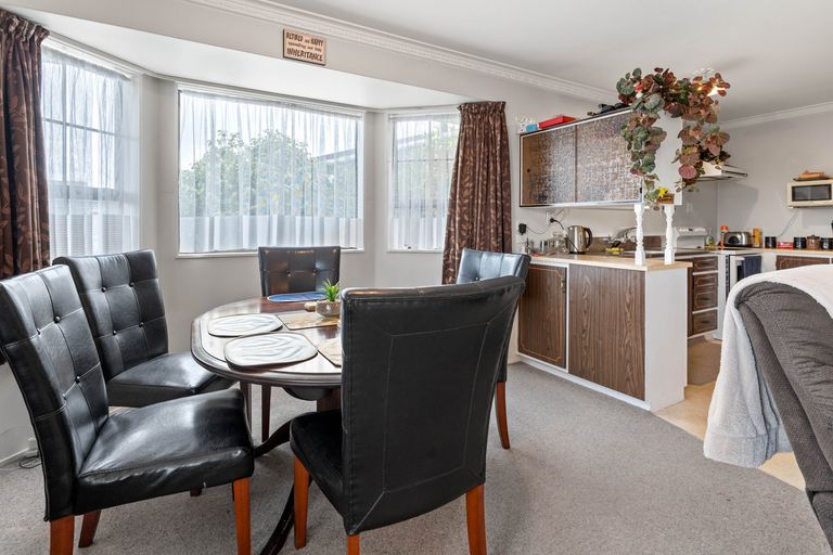 Photo of property in 32 Lowes Place, Solway, Masterton, 5810