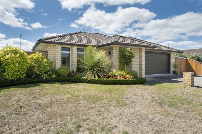 Photo of property in 77 Doncaster Drive, Papamoa Beach, Papamoa, 3118