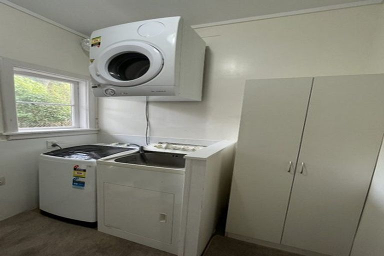 Photo of property in 75 Chamberlain Road, Karori, Wellington, 6012