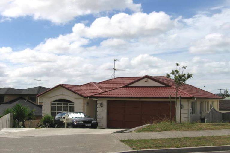 Photo of property in 16 Black Teal Close, Unsworth Heights, Auckland, 0632