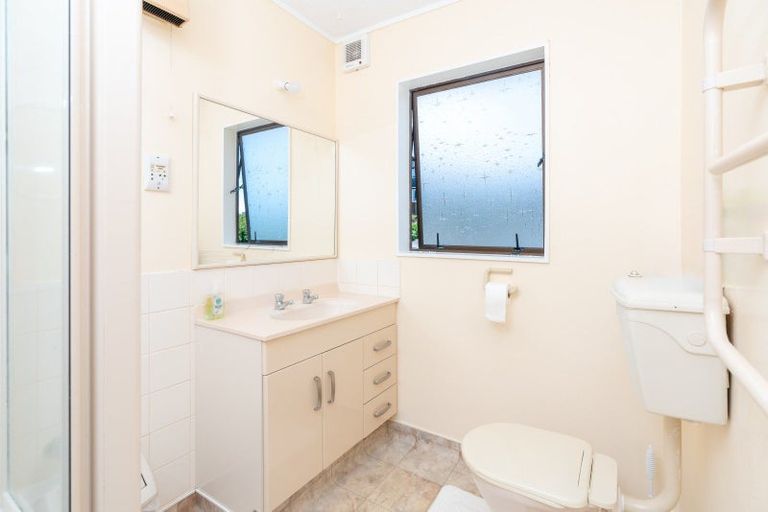 Photo of property in 51 Percy Dyett Drive, Karori, Wellington, 6012