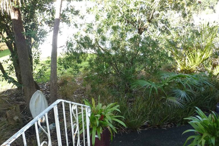 Photo of property in 21 Alberta Street, Point Chevalier, Auckland, 1022