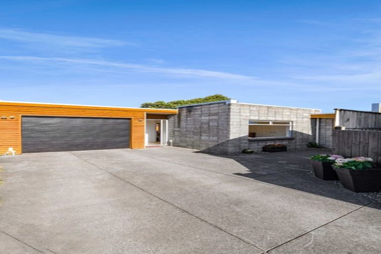 Photo of property in 14a Arawa Street, Welbourn, New Plymouth, 4312