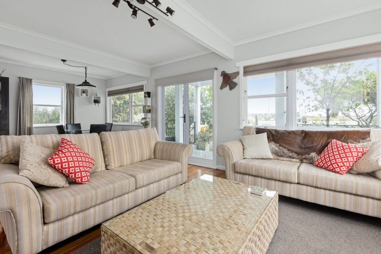 Photo of property in 17 Meeanee Quay, Westshore, Napier, 4110