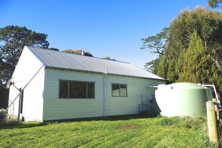 Photo of property in 24 Kelly Road, Lepperton, New Plymouth, 4373