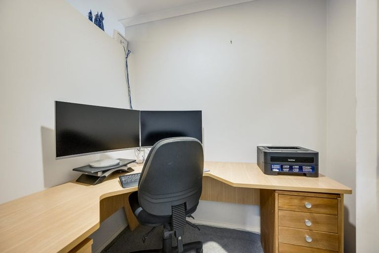 Photo of property in 8 Gresham Place, Taradale, Napier, 4112