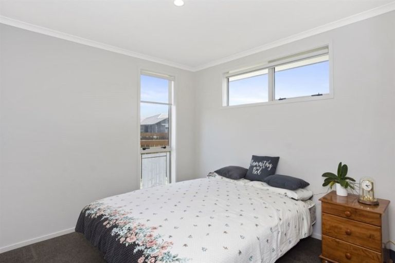 Photo of property in 1 Catamaran Way, Papamoa Beach, Papamoa, 3118