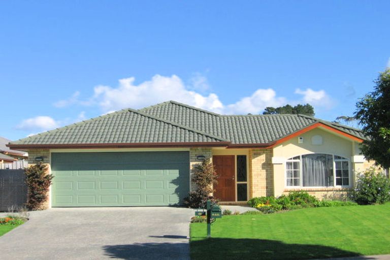 Photo of property in 60 Hillwell Drive, Henderson, Auckland, 0612