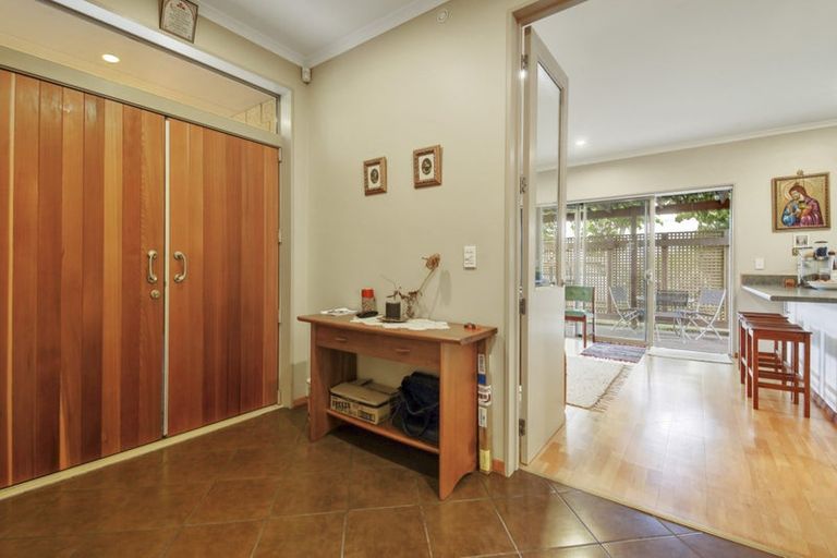 Photo of property in 70f Avonhead Road, Avonhead, Christchurch, 8042