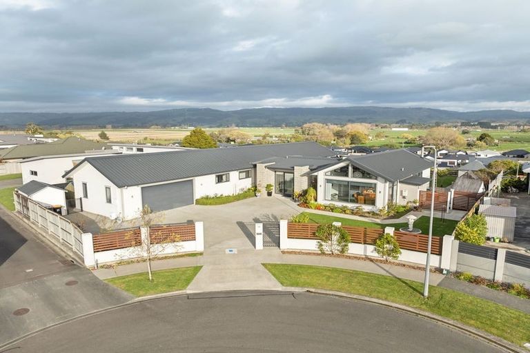 Photo of property in 58 Rodeo Drive, Kelvin Grove, Palmerston North, 4414