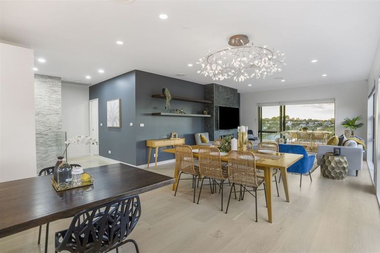 Photo of property in 102b Mellons Bay Road, Mellons Bay, Auckland, 2014