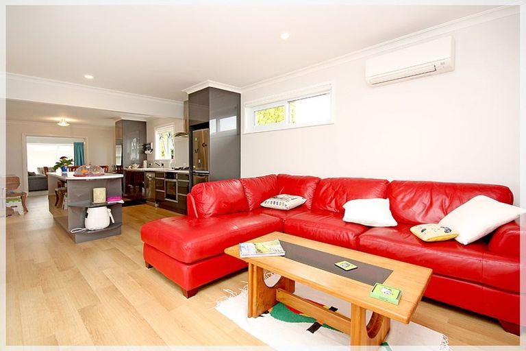 Photo of property in 115 Queen Street West, Levin, 5510