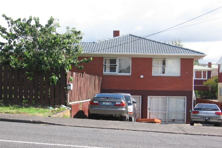 Photo of property in 104 Archibald Road, Kelston, Auckland, 0602