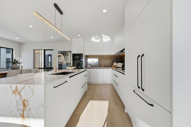Photo of property in 8a Stanley Avenue, Milford, Auckland, 0620