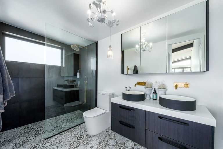 Photo of property in 160 Upton Street, Wanaka, 9305