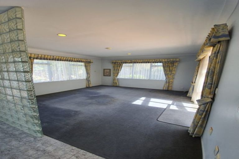 Photo of property in 33a Youngs Road, Papakura, 2110