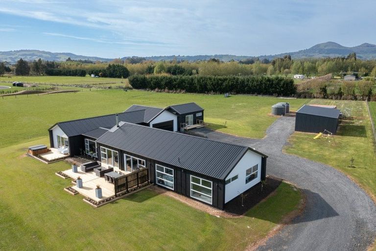 Photo of property in 165 Tirohanga Road, North Taieri, Mosgiel, 9092