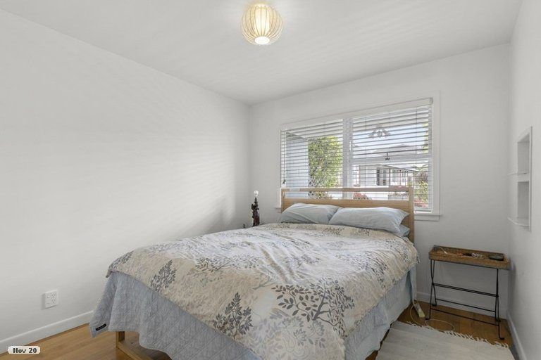 Photo of property in 19 Church Street, Northcote Point, Auckland, 0627