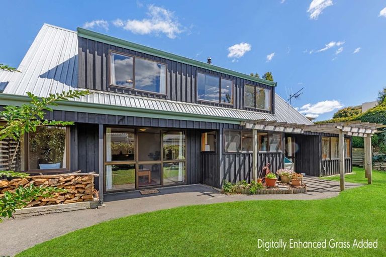 Photo of property in 5 Newland Court, Palmerston North, 4410